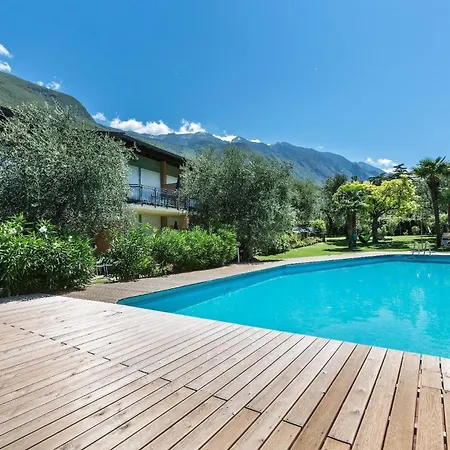 In Mit Grill, Garten Und Gemeinschaftlichem Pool *