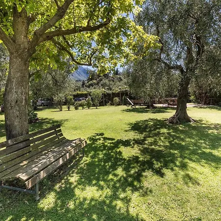 In Mit Grill, Garten Und Gemeinschaftlichem Pool Apartment Malcesine